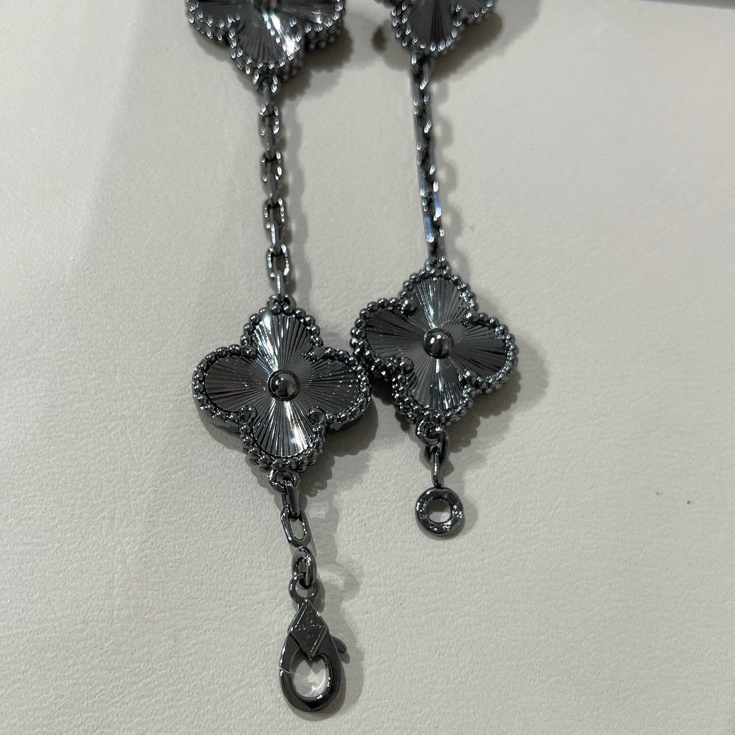 [Lumina]CLOVER 5 MOTIF BLACK BRACELET