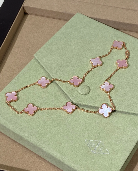 [Lumina Jewellery] Pink Necklace with Ten Clover Designs