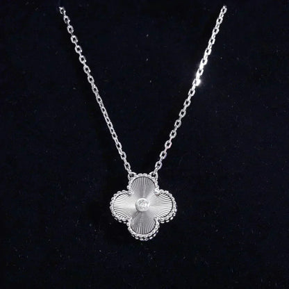 [Lumina]CLOVER  15MM DIAMOND LASER NECKLACE SILVER