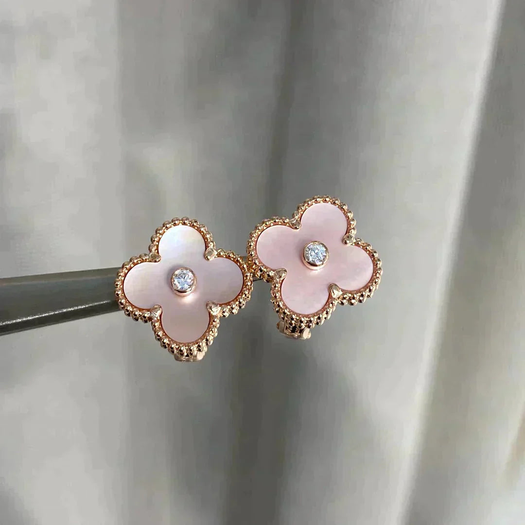 [Lumina]CLOVER MEDIUM 1 MOTIFS  PINK MOP DIAMOND EARRINGS