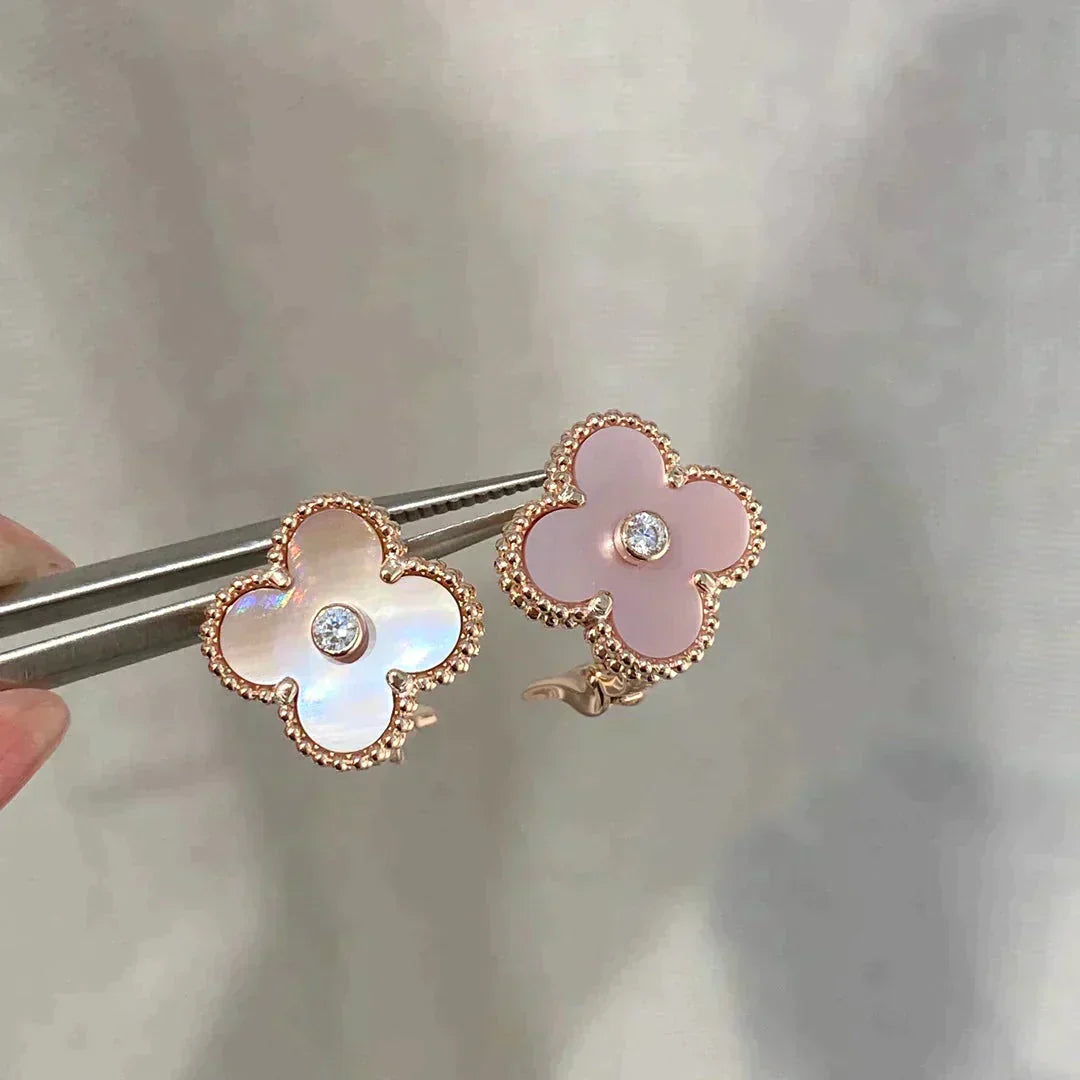 [Lumina]CLOVER MEDIUM 1 MOTIFS  PINK MOP DIAMOND EARRINGS