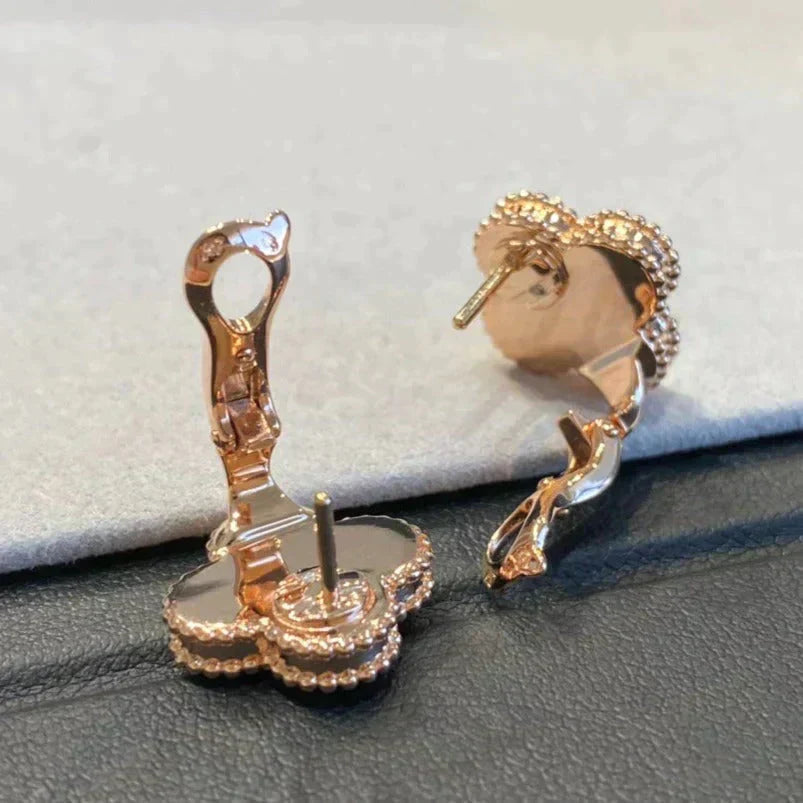 [Lumina]CLOVER MEDIUM 1 MOTIFS GRAY MOP  DIAMOND EARRINGS