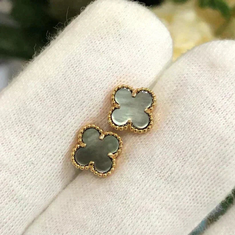 [Lumina]CLOVER MINI 9.5MM GRAY MOP EARRINGS