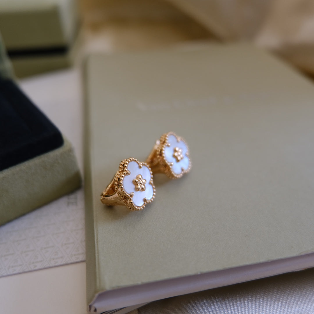[Lumina]LUCKY PINK GOLD WHITE MOP EARRINGS