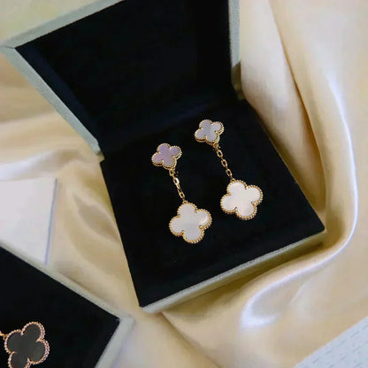[Lumina]CLOVER 2 MOTIF WHITE MOP EARRINGS