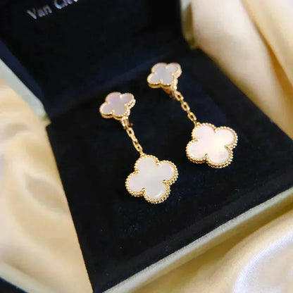 [Lumina]CLOVER 2 MOTIF WHITE MOP EARRINGS