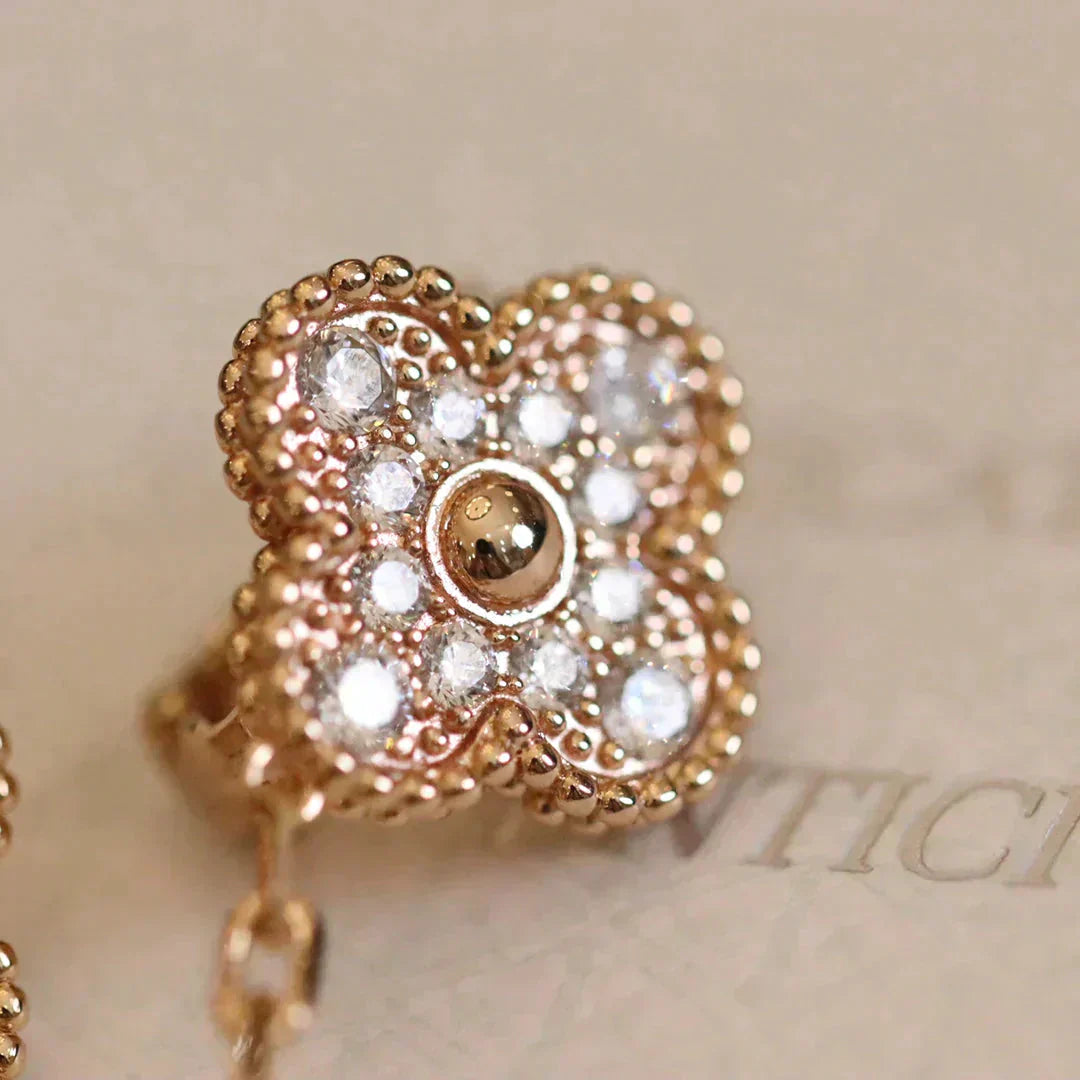 [Lumina]CLOVER MEDIUM 1 MOTIFS FUll DIAMOND EARRINGS