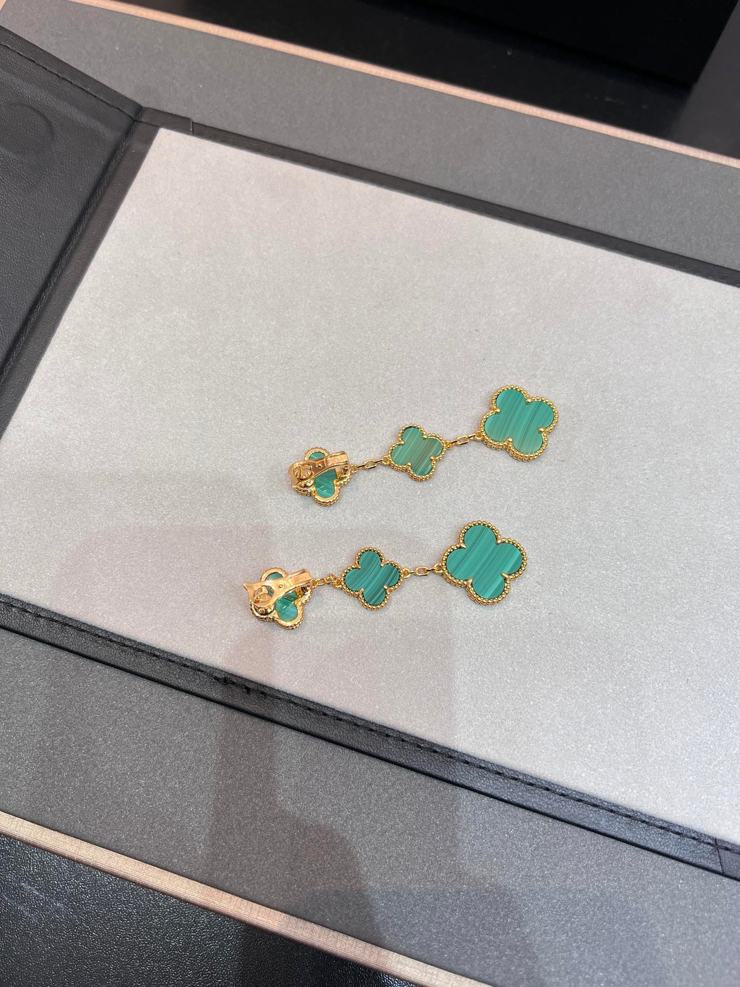 [Lumina]CLOVER MALACHITE 3 MOTIFS GOLD