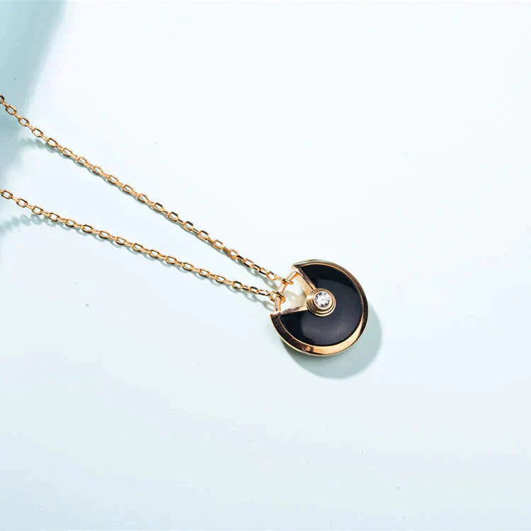 [Lumina]AMULETTE GOLD CARNELIAN ONYX NECKLACE
