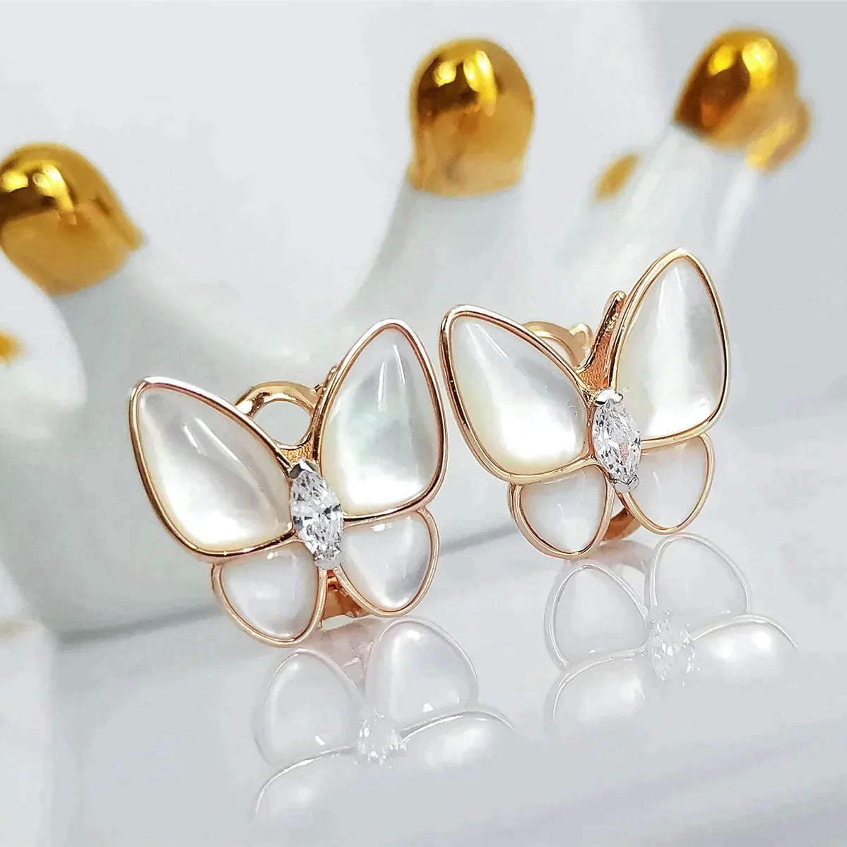 [Lumina]BUTTERFLY MOP DIAMOND EARRINGS