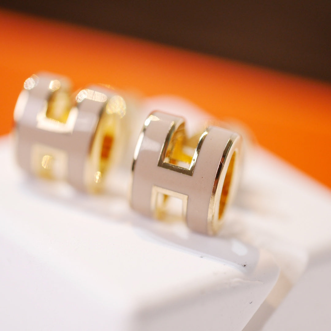 [Lumina]MINI POP H GOLD EARRINGS GREY