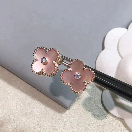 [Lumina]CLOVER MEDIUM 1 MOTIFS  PINK MOP DIAMOND EARRINGS