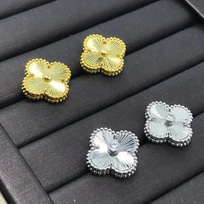 [Lumina]CLOVER MINI 9.5MM LASER EARRINGS