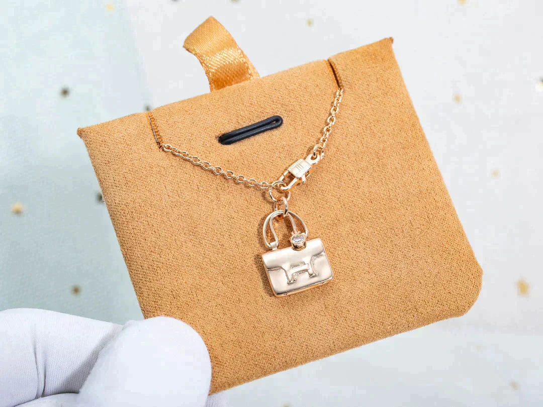 [Lumina]AMULETTE PEDANT Lumina GOLD NECKLACE
