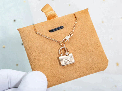 [Lumina]AMULETTE PEDANT Lumina GOLD NECKLACE