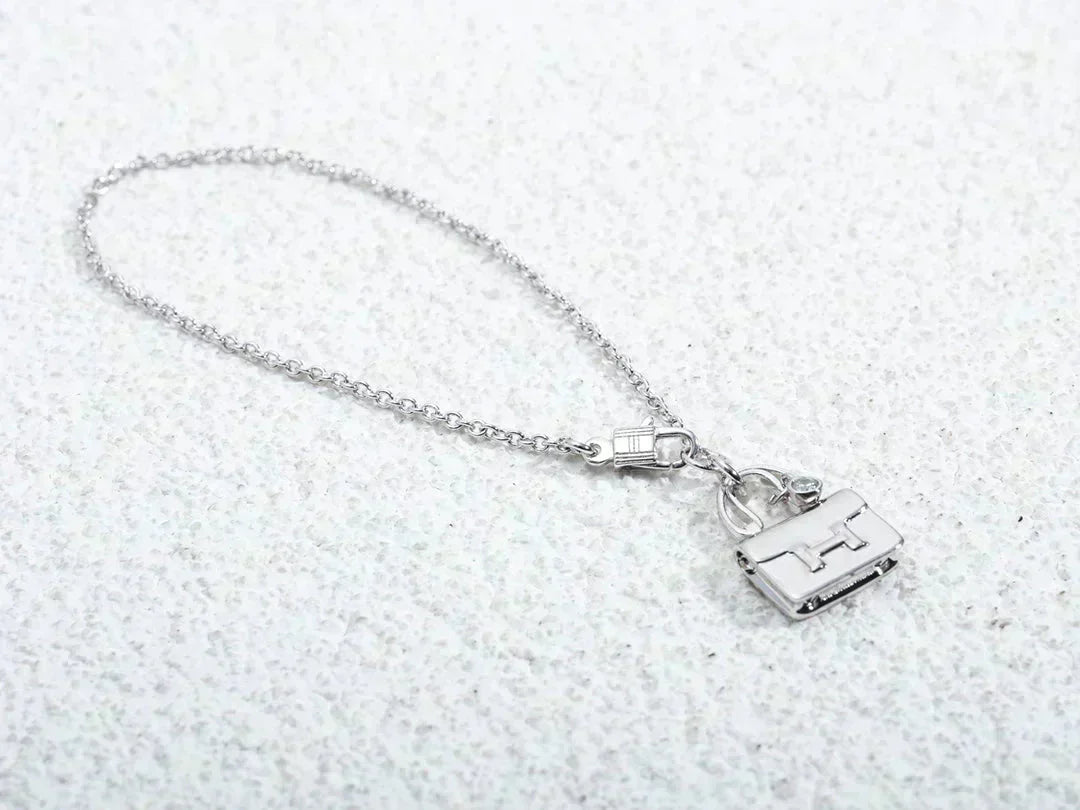 [Lumina]AMULETTE PEDANT SILVER NECKLACE