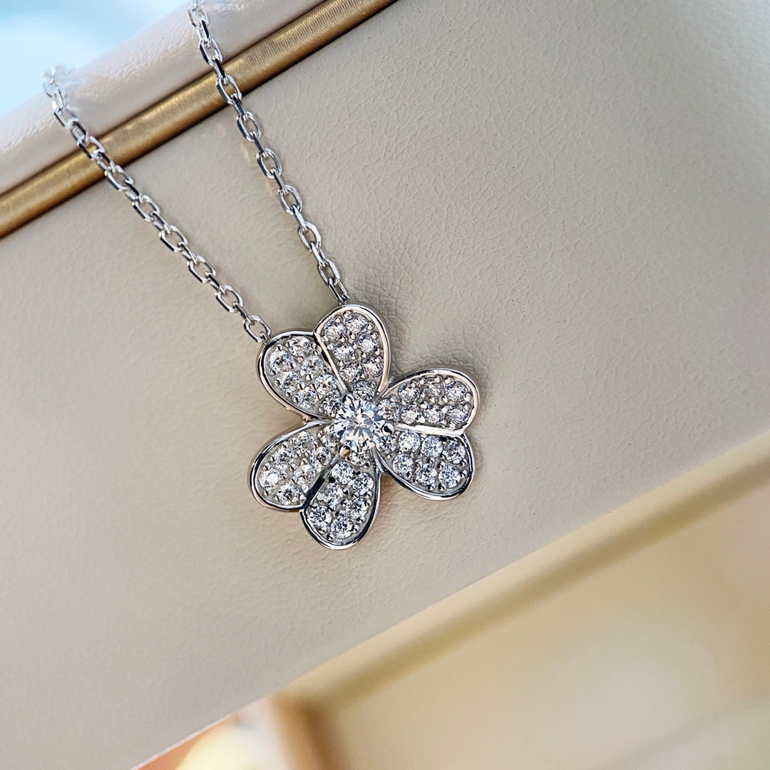 [Lumina]CLOVER DIAMOND NECKLACE SILVER