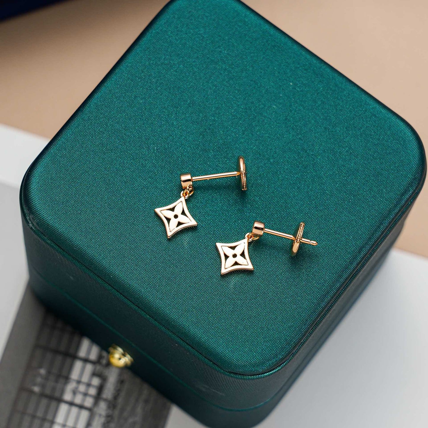 [Lumina]STAR EARRINGS GOLD