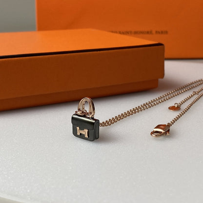[Lumina]CONSTANCE BLACK PEDANT PINK GOLD NECKLACE