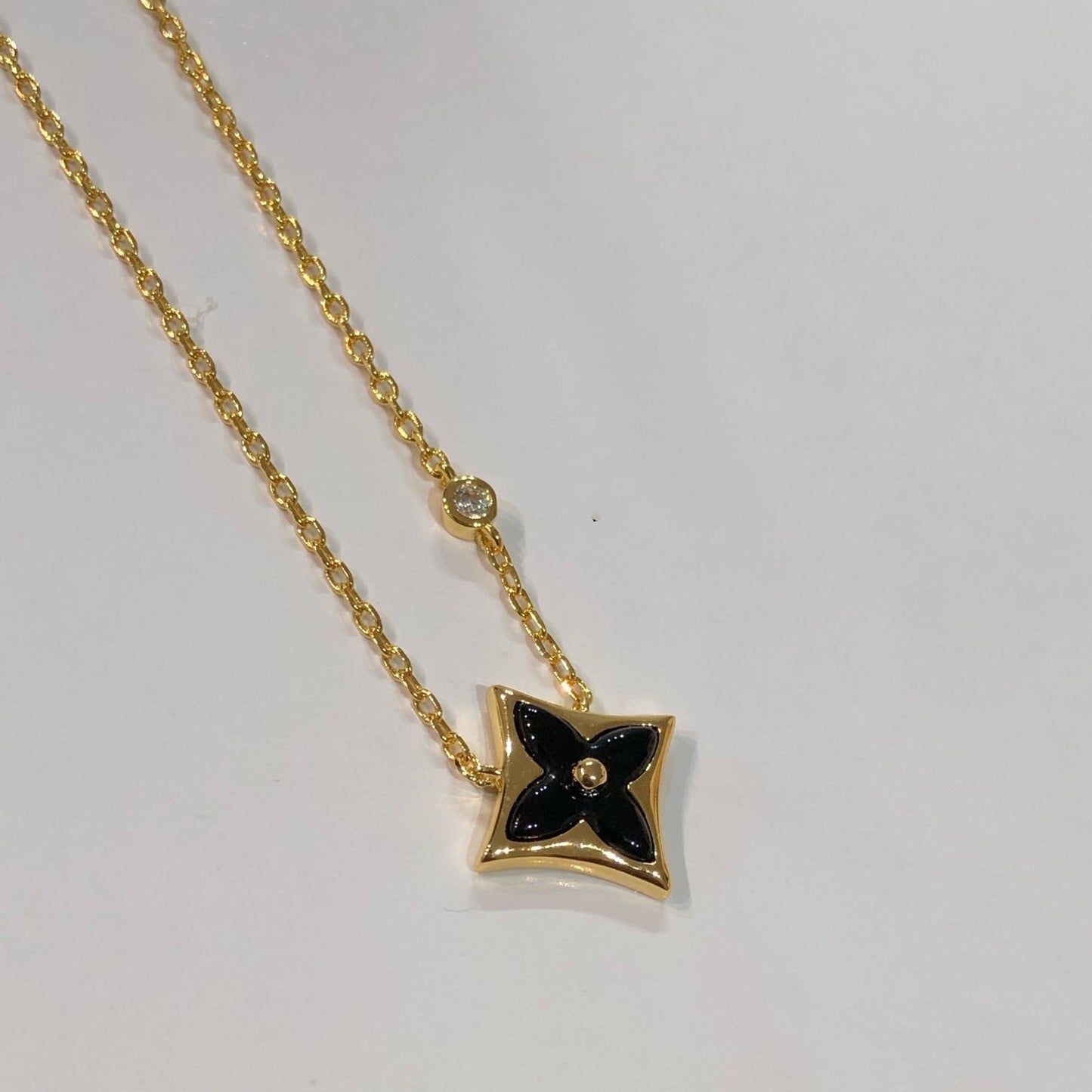 [Lumina]STAR BLACK MOP NECKLACE