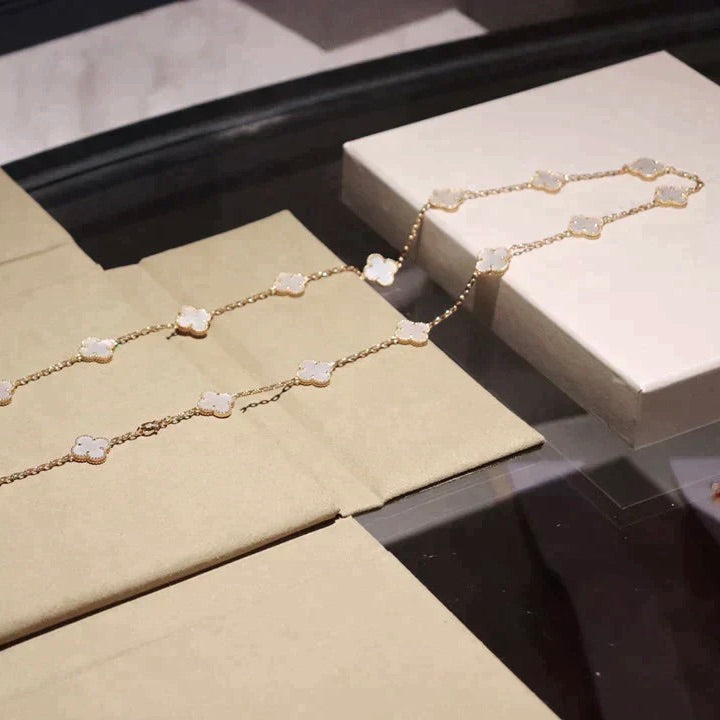 [Lumina]CLOVER 20 MOTIFS WHITE MOP NECKLACE