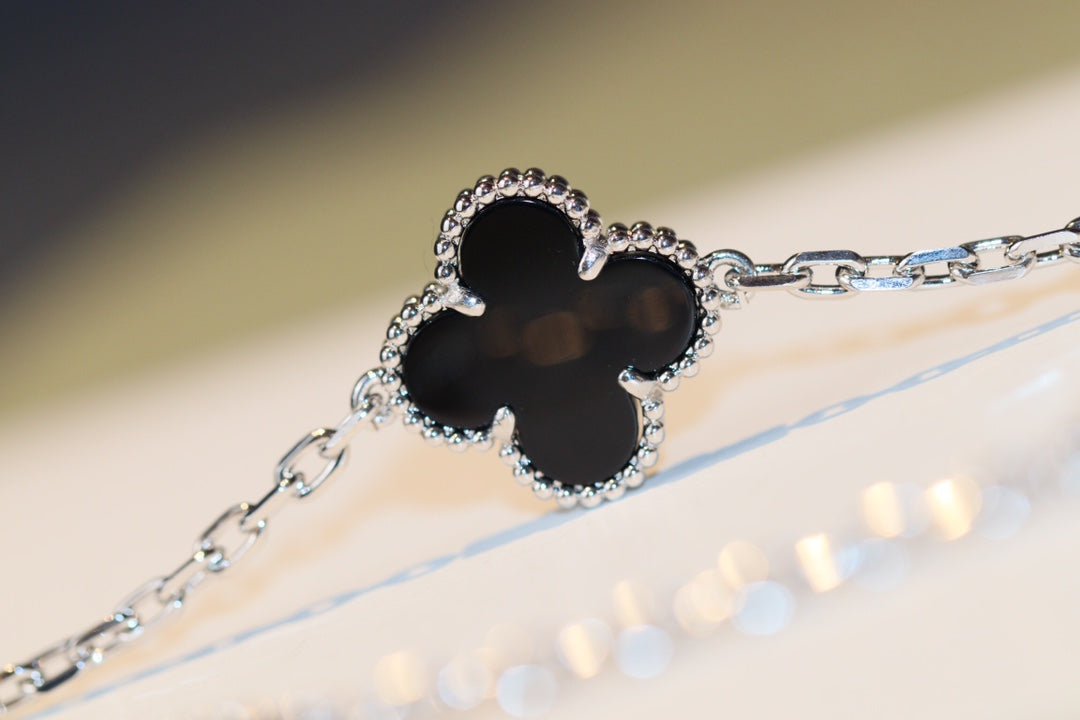 [Lumina]CLOVER 20 MOTIFS ONYX DIAMOND SILVER