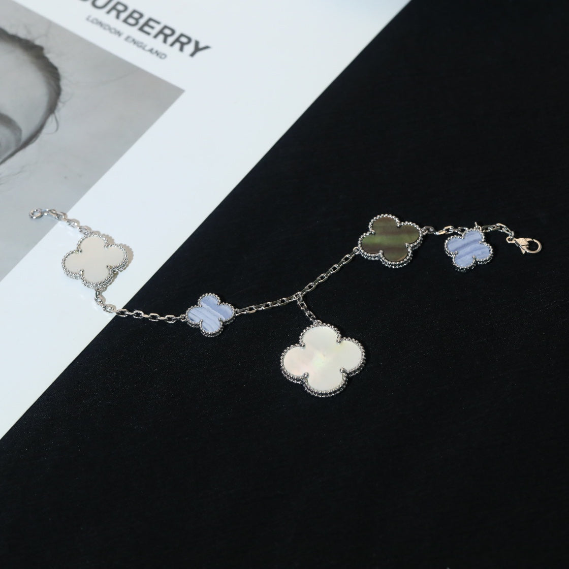 [Lumina]CLOVER BRACELET 5 MOTIFS MOP CHALCEDONY SILVER