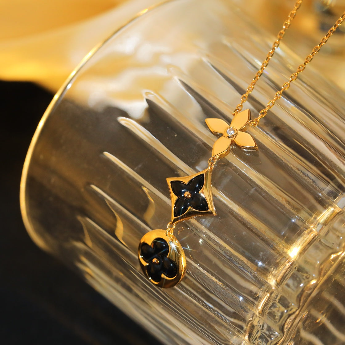 [Lumina]STAR AND SUN ONYX PINK GOLD NECKLACE