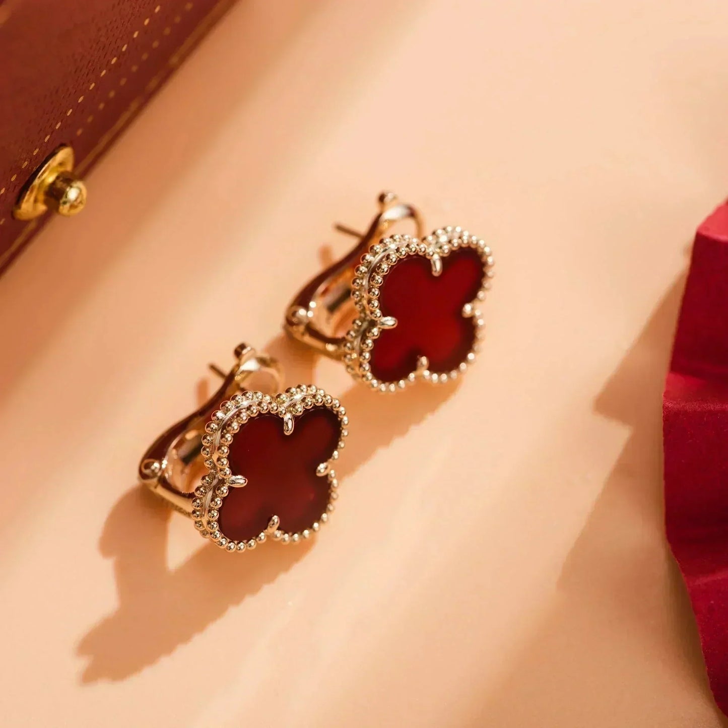 [Lumina]CLOVER MEDIUM 1 MOTIFS CARNELIAN  EARRINGS