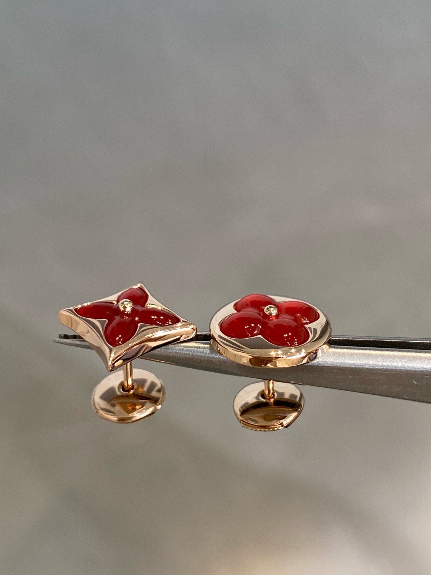 [Lumina]STAR AND SUN PINK GOLD CARNELIAN STUD EARRINGS