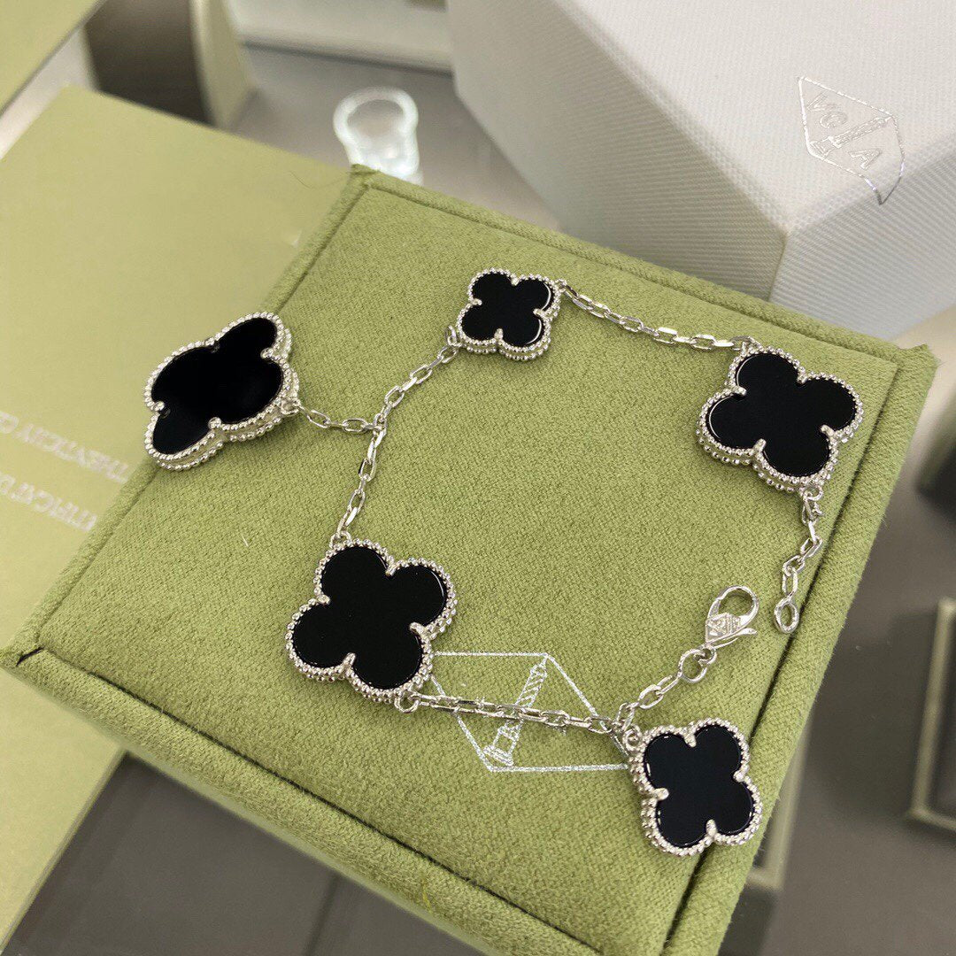 [Lumina]CLOVER 5 MOTIFS SIVLER ONYX BRACELET