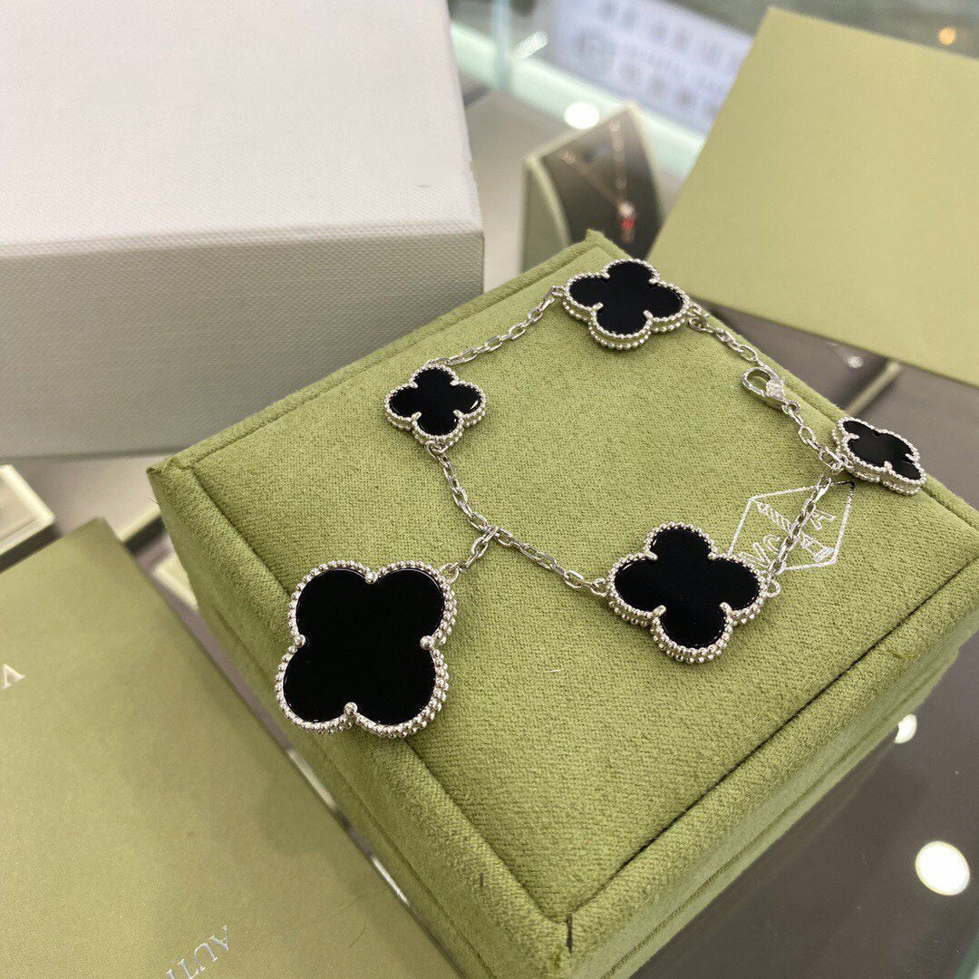 [Lumina]CLOVER 5 MOTIFS SIVLER ONYX BRACELET