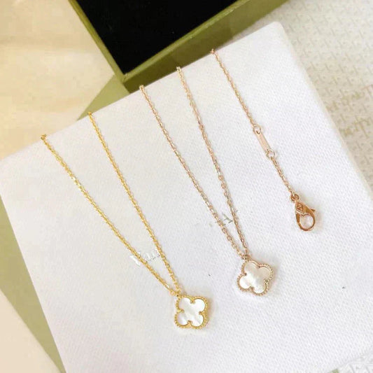 [Lumina]CLOVER MINI 9.5MM WHITE MOTHER-OF-PEARL NECKLACE