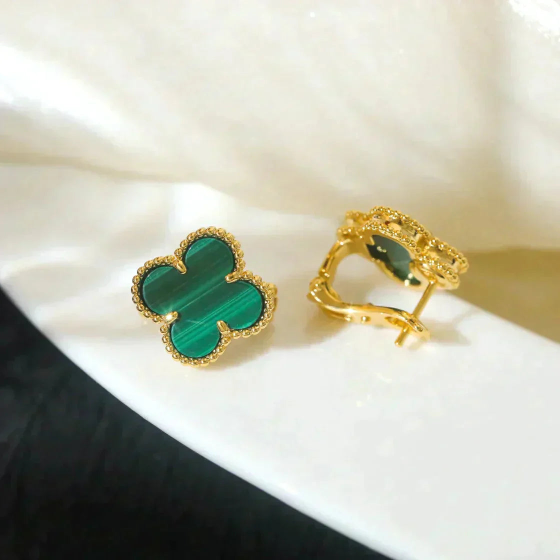 [Lumina]CLOVER MEDIUM 1 MOTIFS MALACHITE  EARRINGS