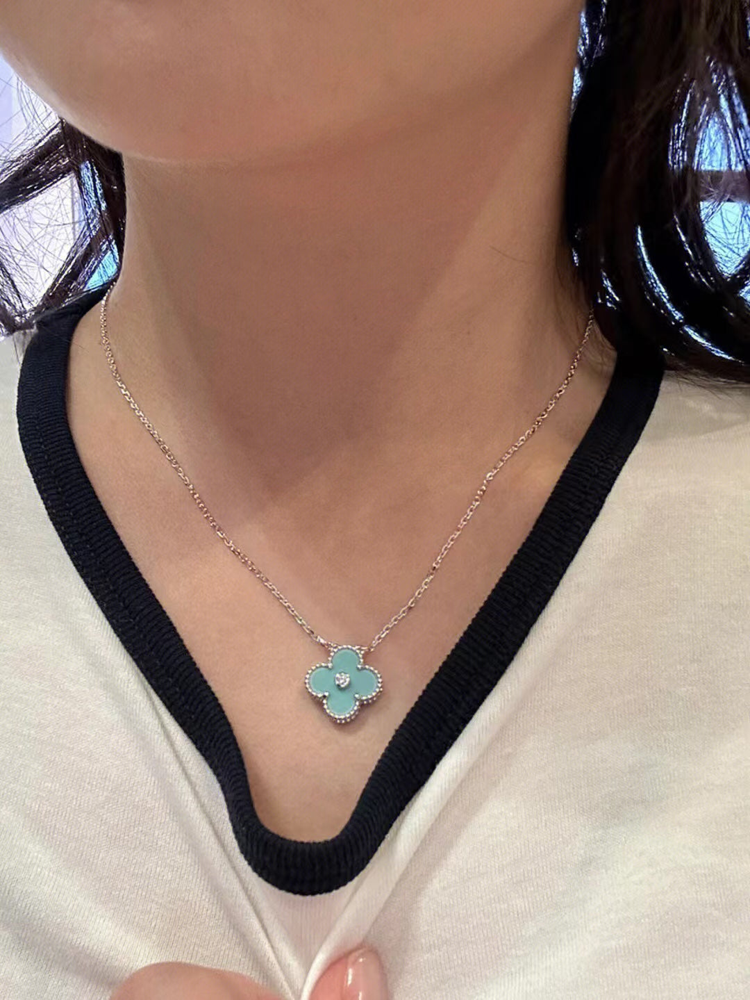 [Lumina]CLOVER 1 DIAMOND LIGHT BLUE SILVER NECKLACE