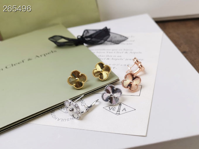 [Lumina]CLOVER MEDIUM STUD EARRINGS