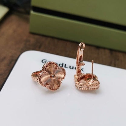 [Lumina]CLOVER MEDIUM STUD EARRINGS