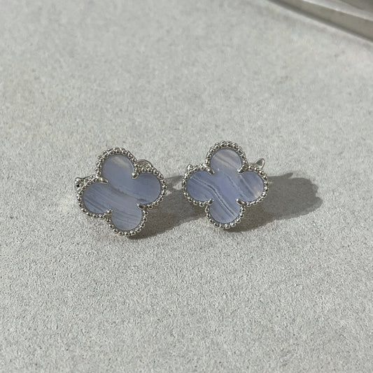 [Lumina]CLOVER CHALCEDONY SILVER STUD EARRINGS
