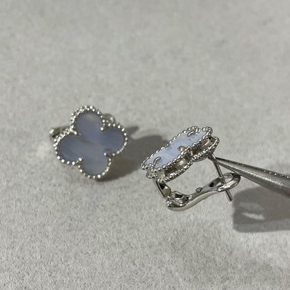 [Lumina]CLOVER CHALCEDONY SILVER STUD EARRINGS