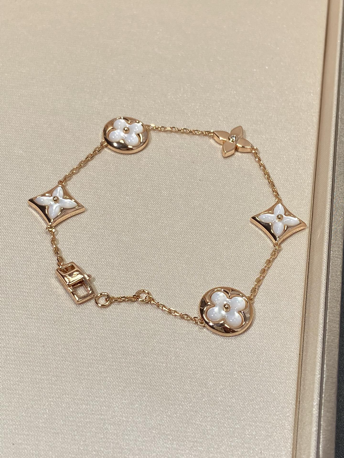 [Lumina]STAR AND SUN 5 MOTIF MOP PINK GOLD BRACELET