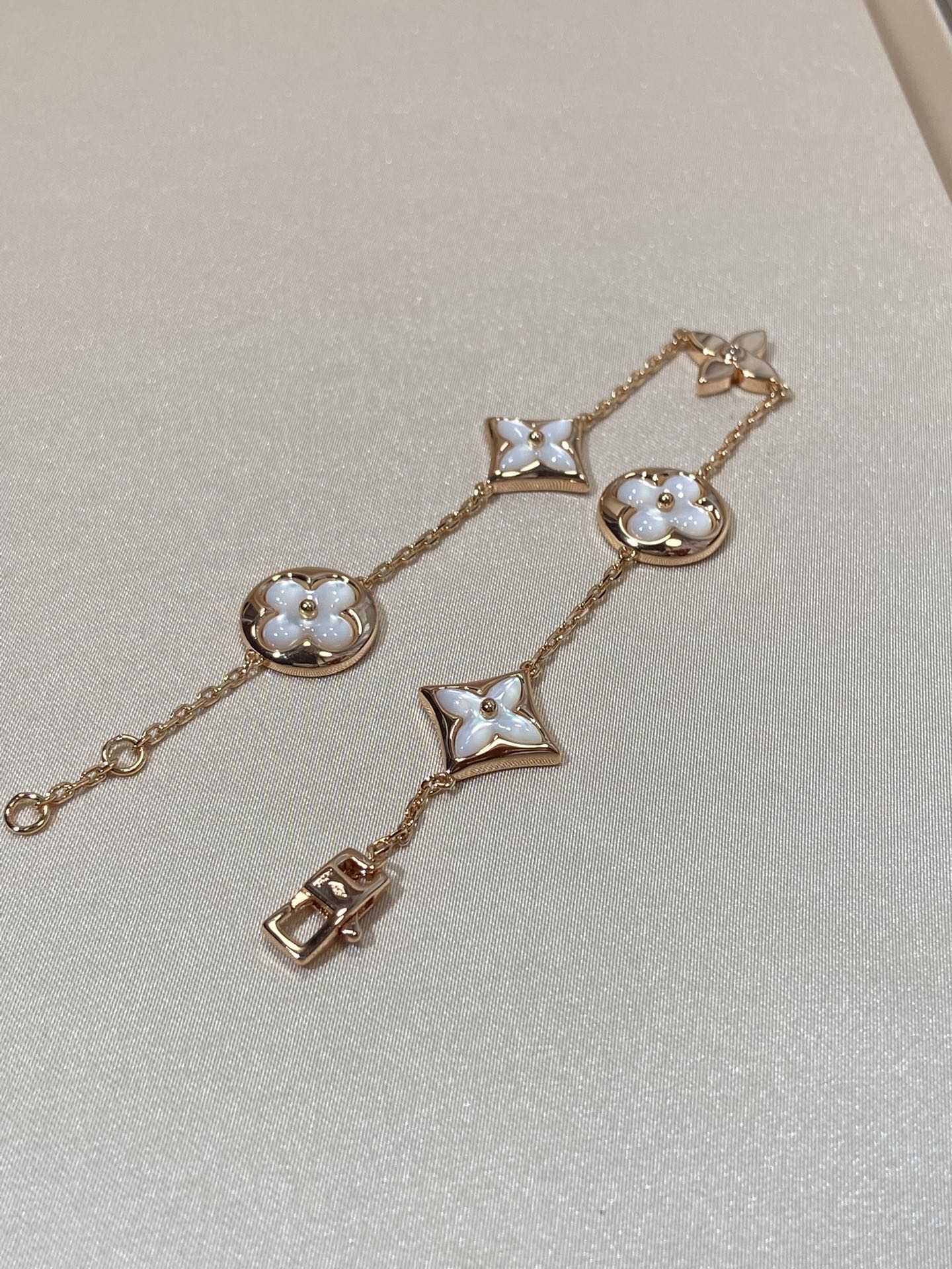[Lumina]STAR AND SUN 5 MOTIF MOP PINK GOLD BRACELET