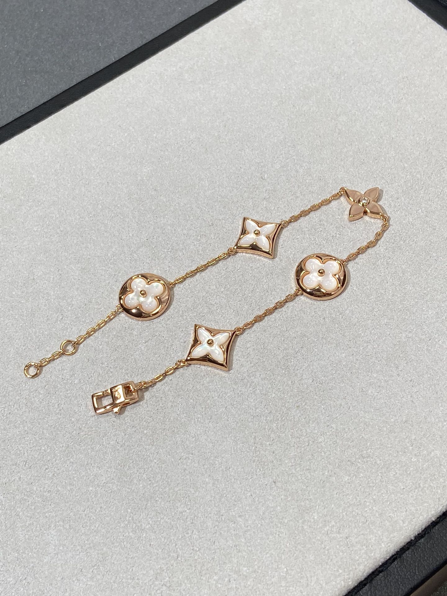 [Lumina]STAR AND SUN 5 MOTIF MOP PINK GOLD BRACELET