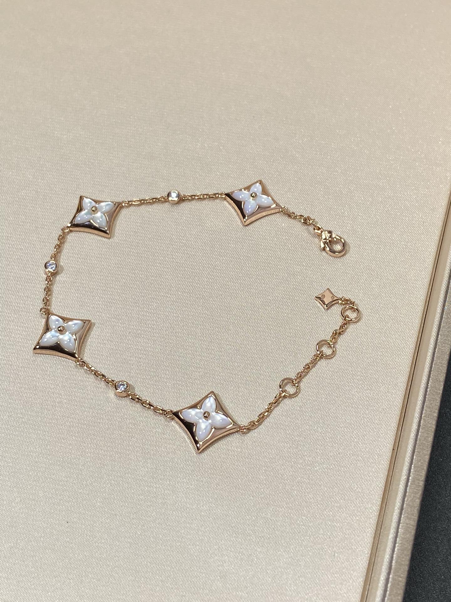 [Lumina]STAR 4 MOTIF MOP DIAMOND PINK GOLD BRACELET