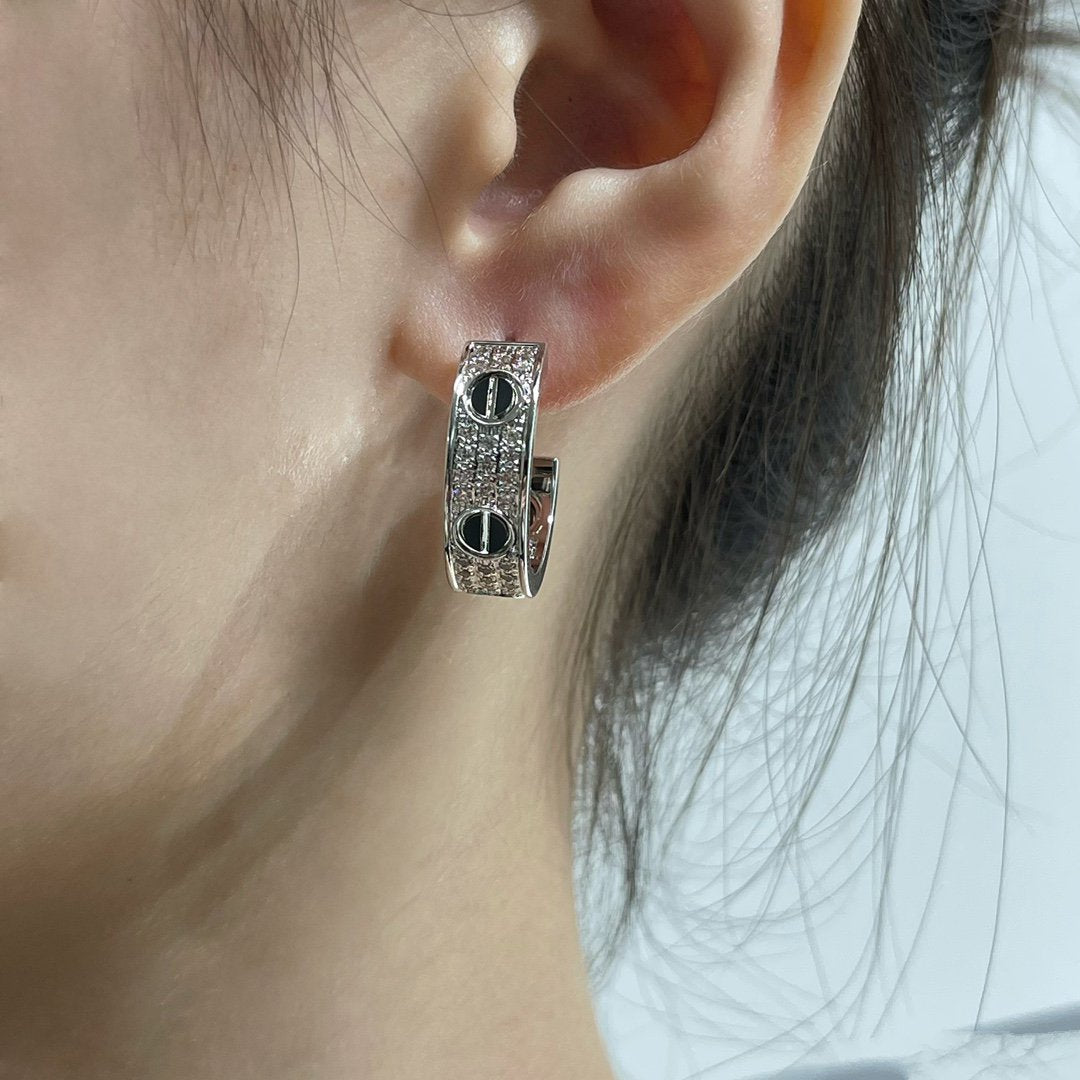 [Lumina]LOVE CERAMIC DIAMOND PAVED SILVER EARRINGS