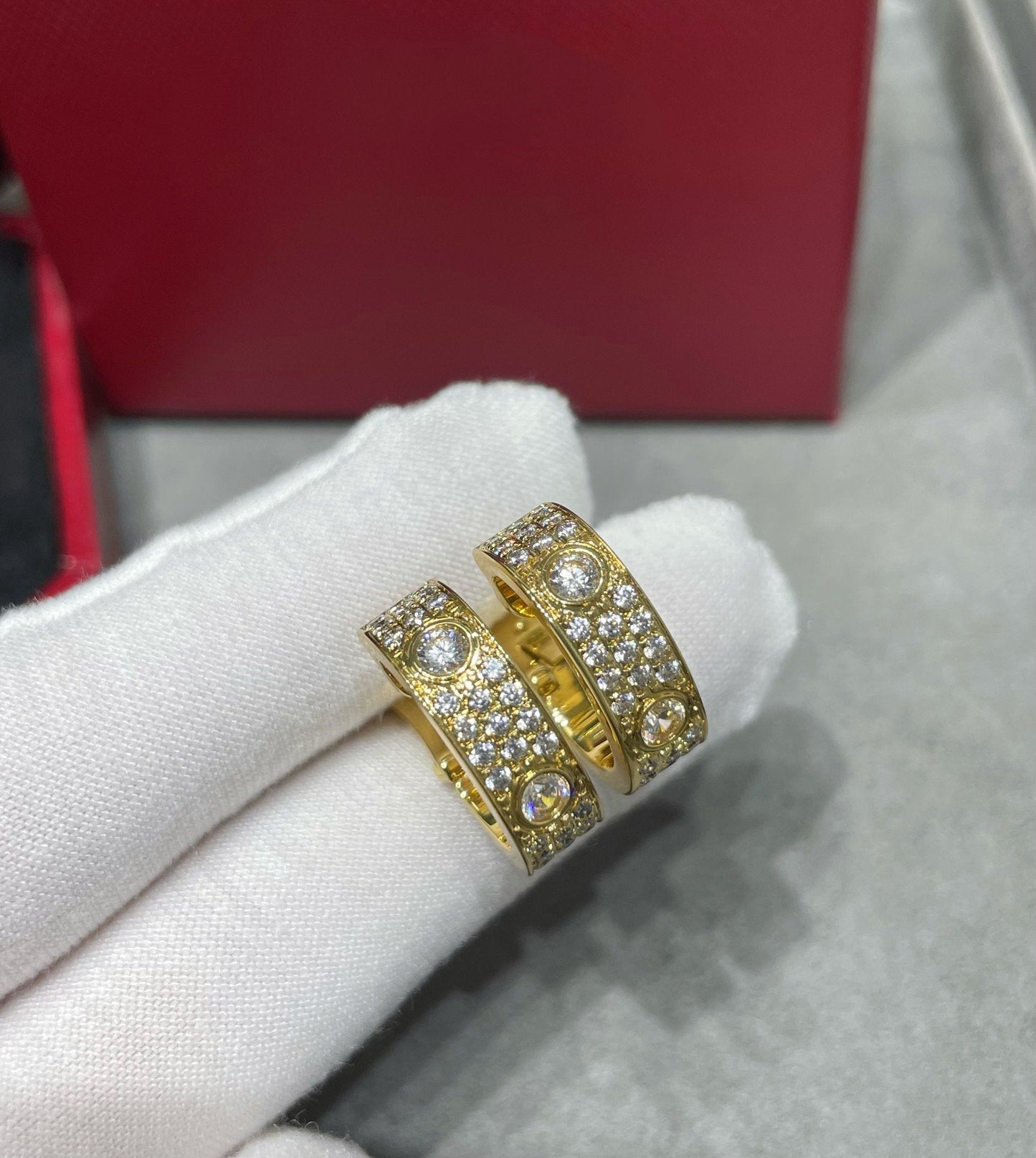 [Lumina]LOVE 5.5MM DIAMOND PAVED EARRINGS