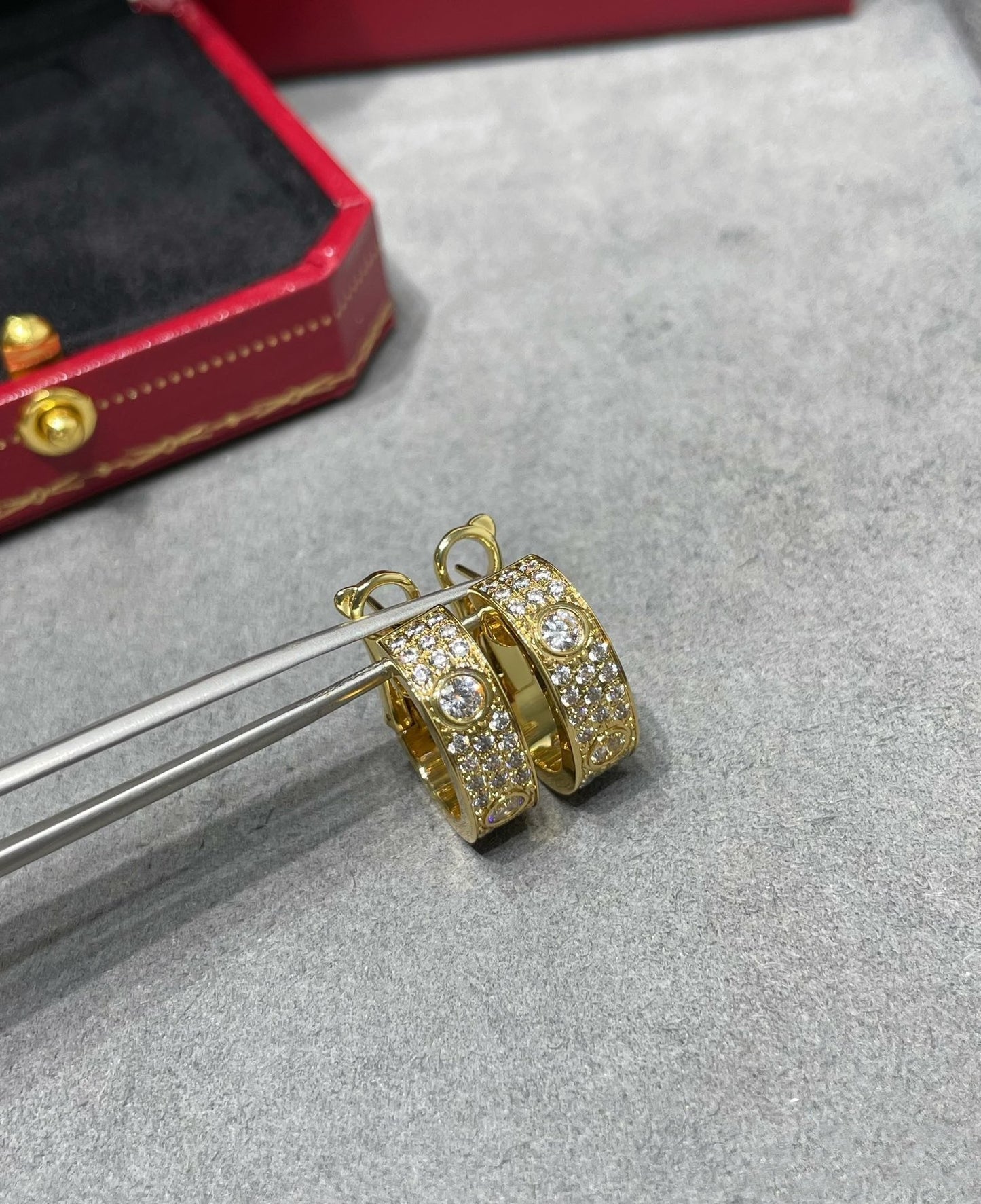 [Lumina]LOVE 5.5MM DIAMOND PAVED EARRINGS