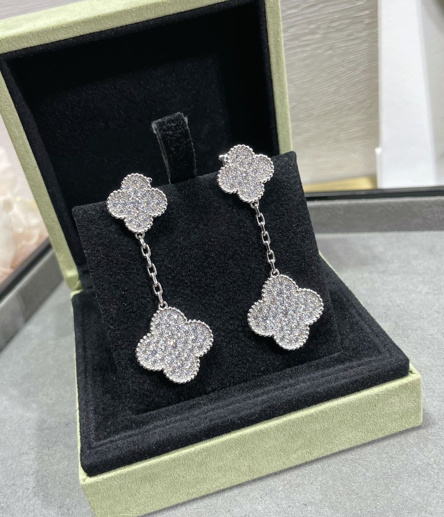 [Lumina]CLOVER 2 MOTIFS DIAMOND PAVED SILVER EARRINGS