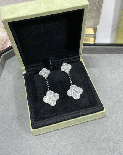 [Lumina]CLOVER 2 MOTIFS DIAMOND PAVED SILVER EARRINGS