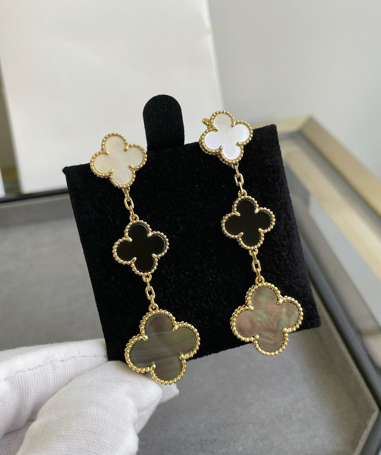 [Lumina]CLOVER 3 MOTIF MOP ONYX DARK MOP PINK GOLD EARRINGS