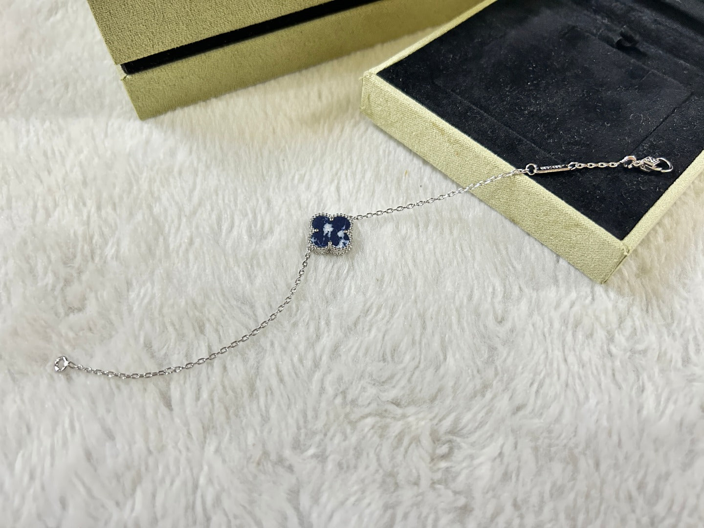 [Lumina]CLOVER 1 MOTIF PIETERSITE BRACELET